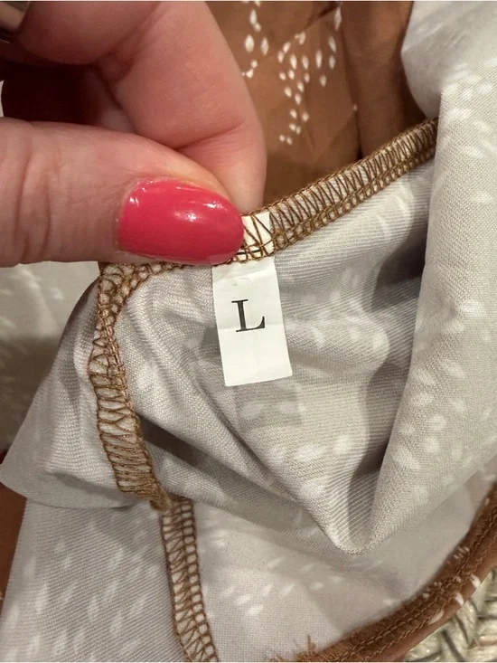 NWOT Brown and White Short Sleeve Romper - Picture 5 of 7